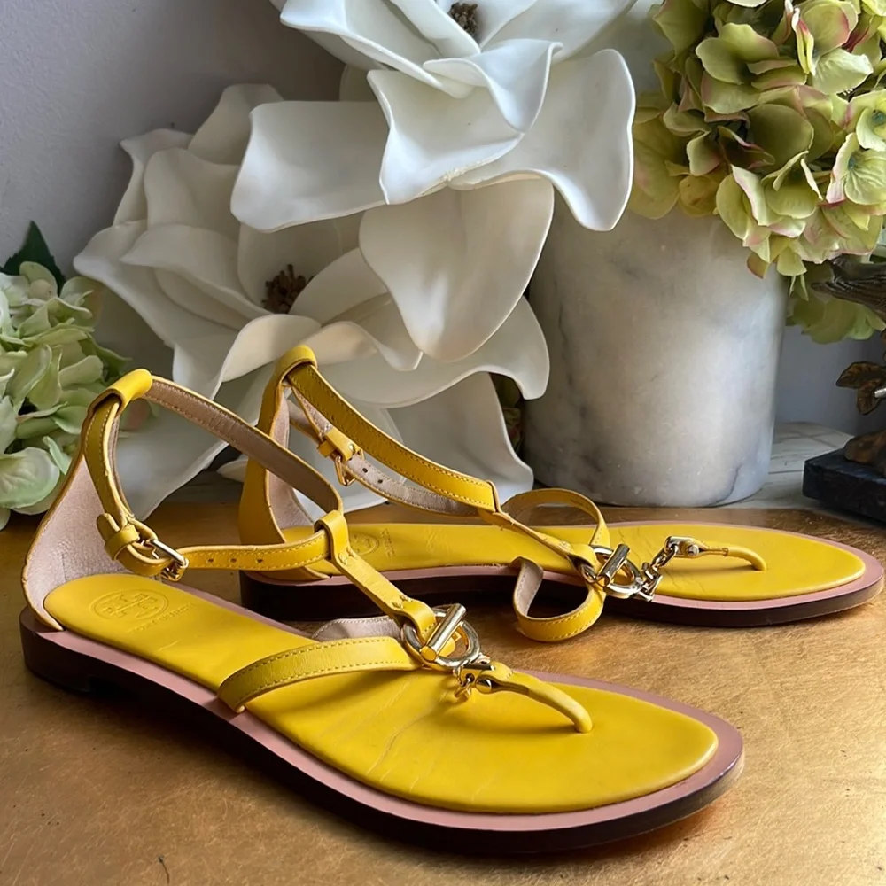 Tory Burch Toggle Flat Sandal in Gold Leather